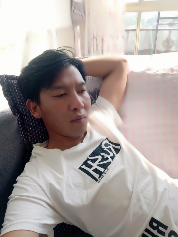 大通的第一张照片--昆明交友中心